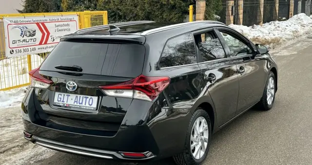 TOYOTA Auris 1.8 HSD Prestige NAVI