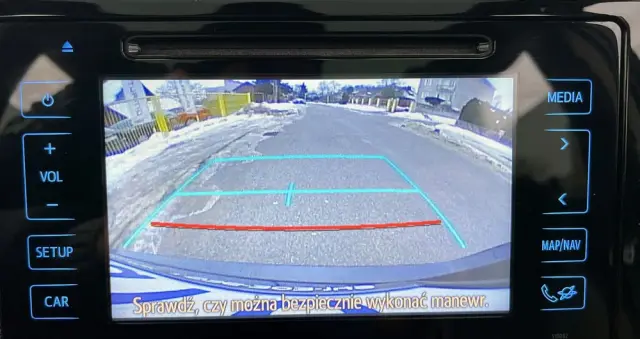 TOYOTA Auris 1.8 HSD Prestige NAVI