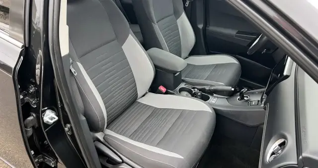 TOYOTA Auris 1.8 HSD Prestige NAVI