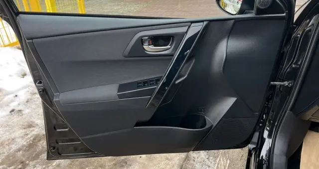 TOYOTA Auris 1.8 HSD Prestige NAVI