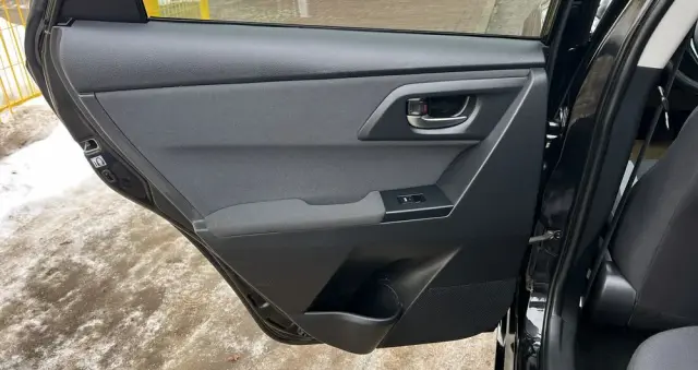 TOYOTA Auris 1.8 HSD Prestige NAVI