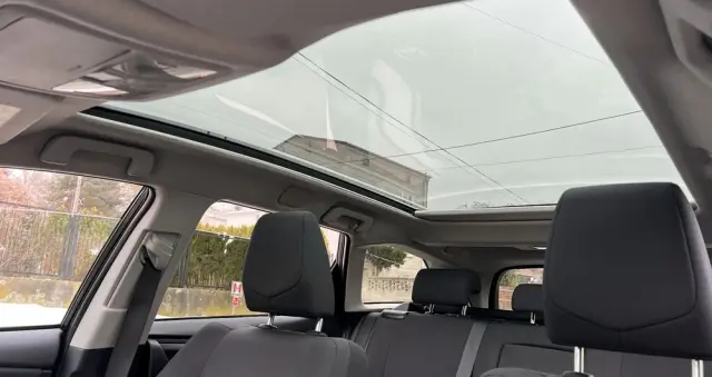 TOYOTA Auris 1.8 HSD Prestige NAVI