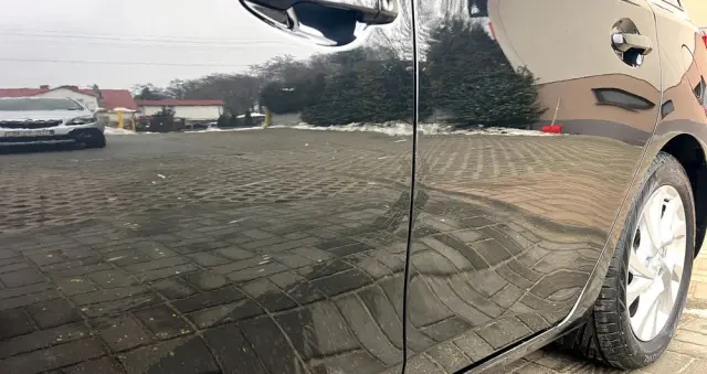 TOYOTA Auris 1.8 HSD Prestige NAVI