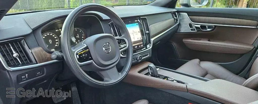 VOLVO V90 Cross Country 