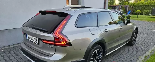 VOLVO V90 Cross Country 