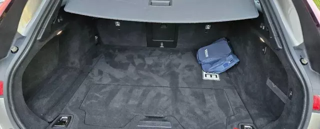 VOLVO V90 Cross Country 