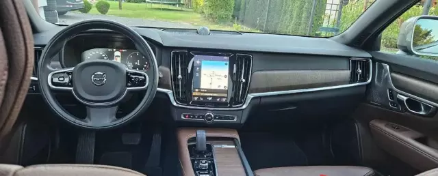 VOLVO V90 Cross Country 