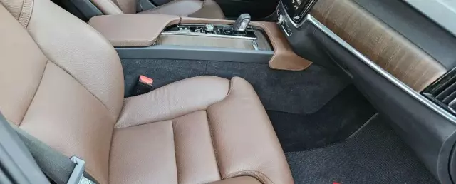 VOLVO V90 Cross Country 