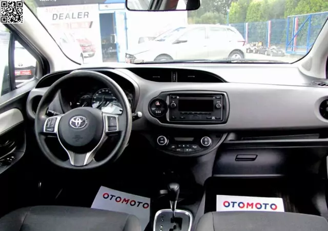 TOYOTA Yaris Hybrid 100 Active