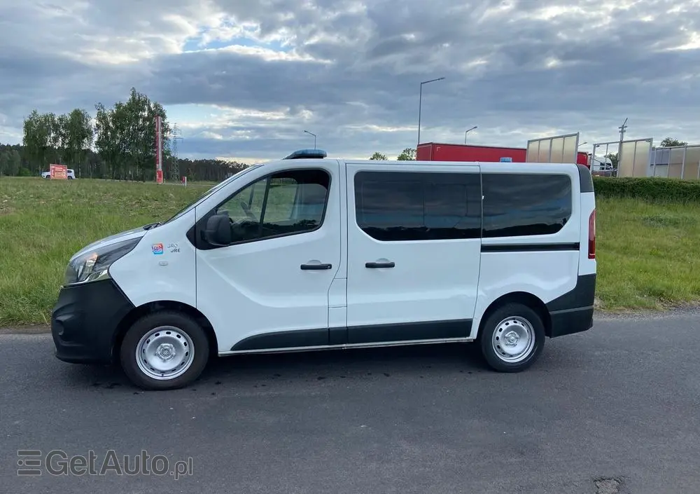 OPEL Ambulans Karetka vivaro 
