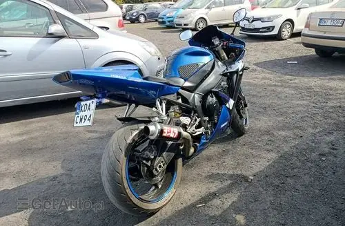 YAMAHA R1 