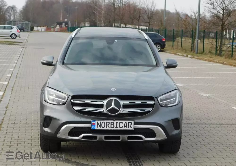 MERCEDES-BENZ GLC 300 e 4-Matic Business Edition