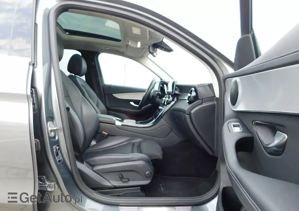 MERCEDES-BENZ GLC 300 e 4-Matic Business Edition
