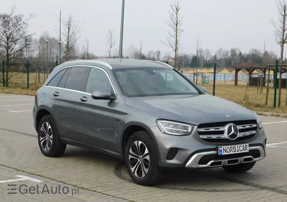 MERCEDES-BENZ GLC 300 e 4-Matic Business Edition