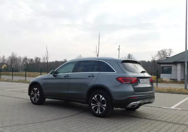 MERCEDES-BENZ GLC 300 e 4-Matic Business Edition