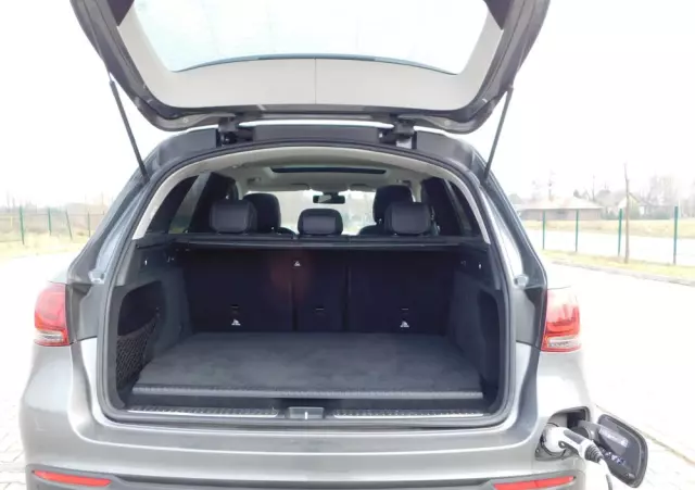 MERCEDES-BENZ GLC 300 e 4-Matic Business Edition