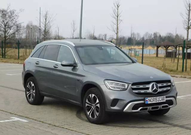 MERCEDES-BENZ GLC 300 e 4-Matic Business Edition