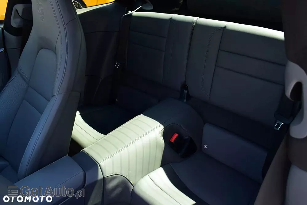 PORSCHE 911 Carrera S