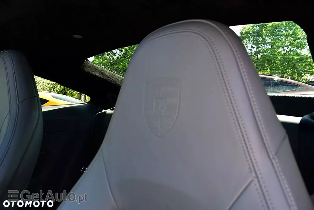 PORSCHE 911 Carrera S