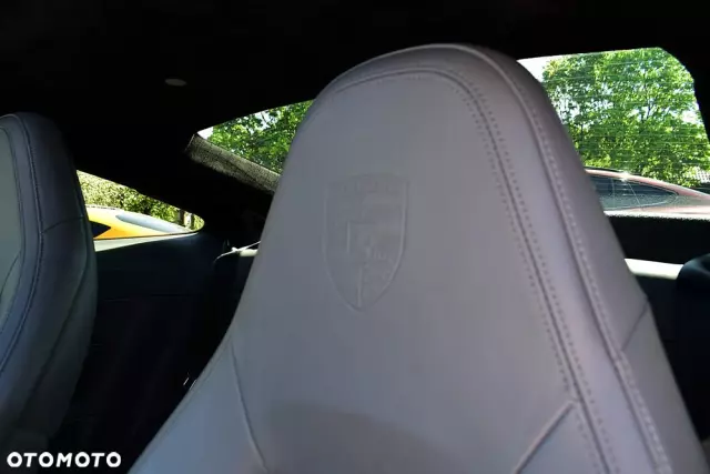 PORSCHE 911 Carrera S