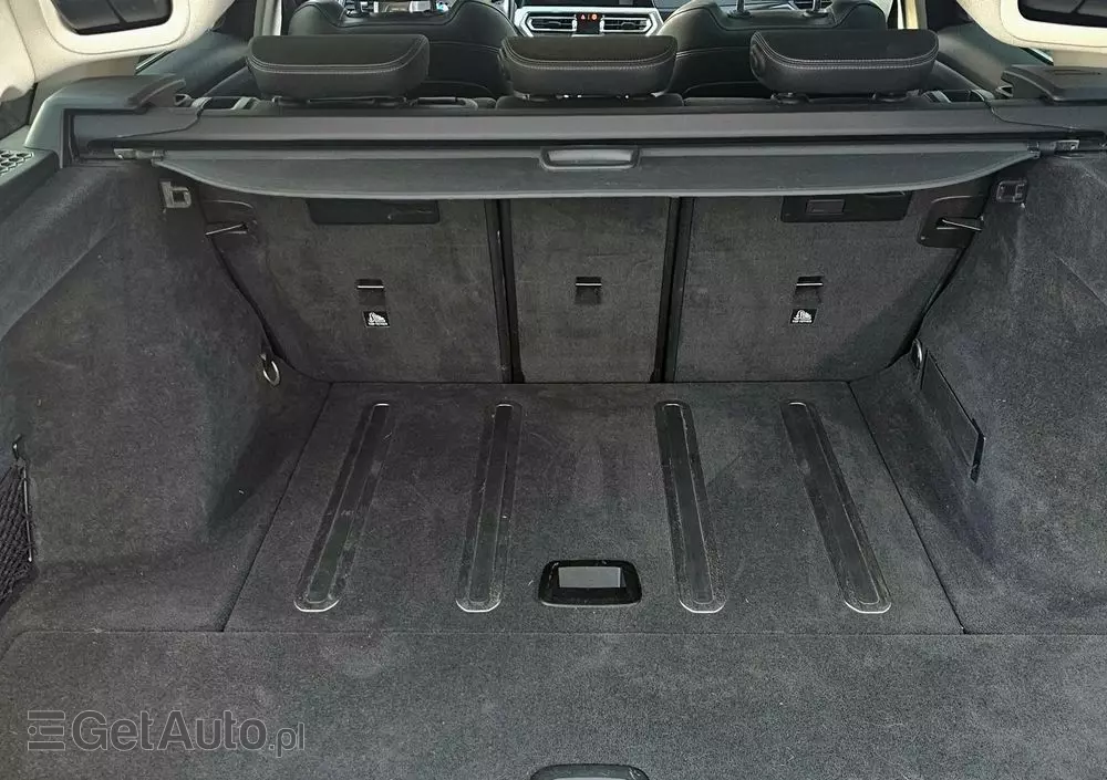 BMW Seria 3 320d Touring xDrive Luxury Line