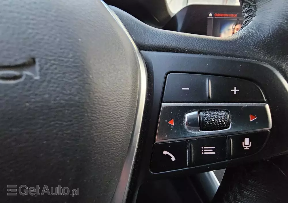 BMW Seria 3 320d Touring xDrive Luxury Line