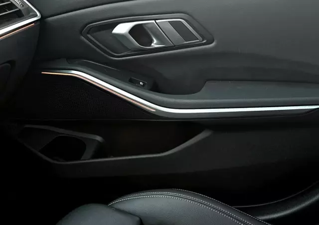 BMW Seria 3 320d Touring xDrive Luxury Line