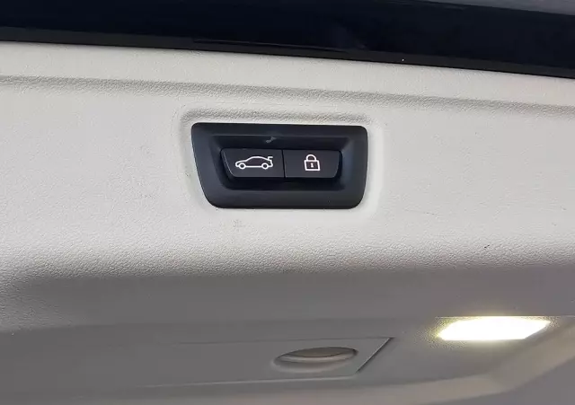 BMW Seria 3 320d Touring xDrive Luxury Line