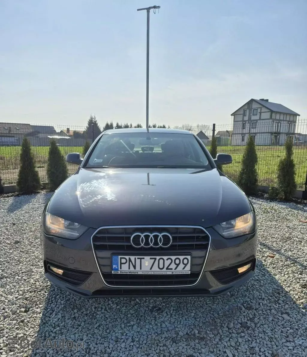 AUDI A4 