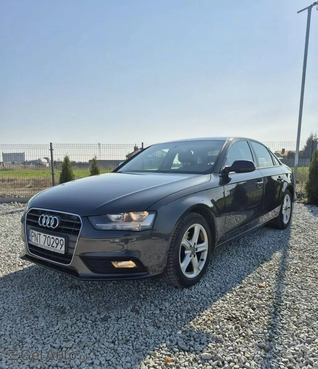 AUDI A4 