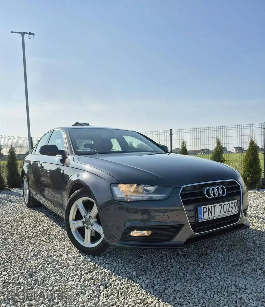AUDI A4 