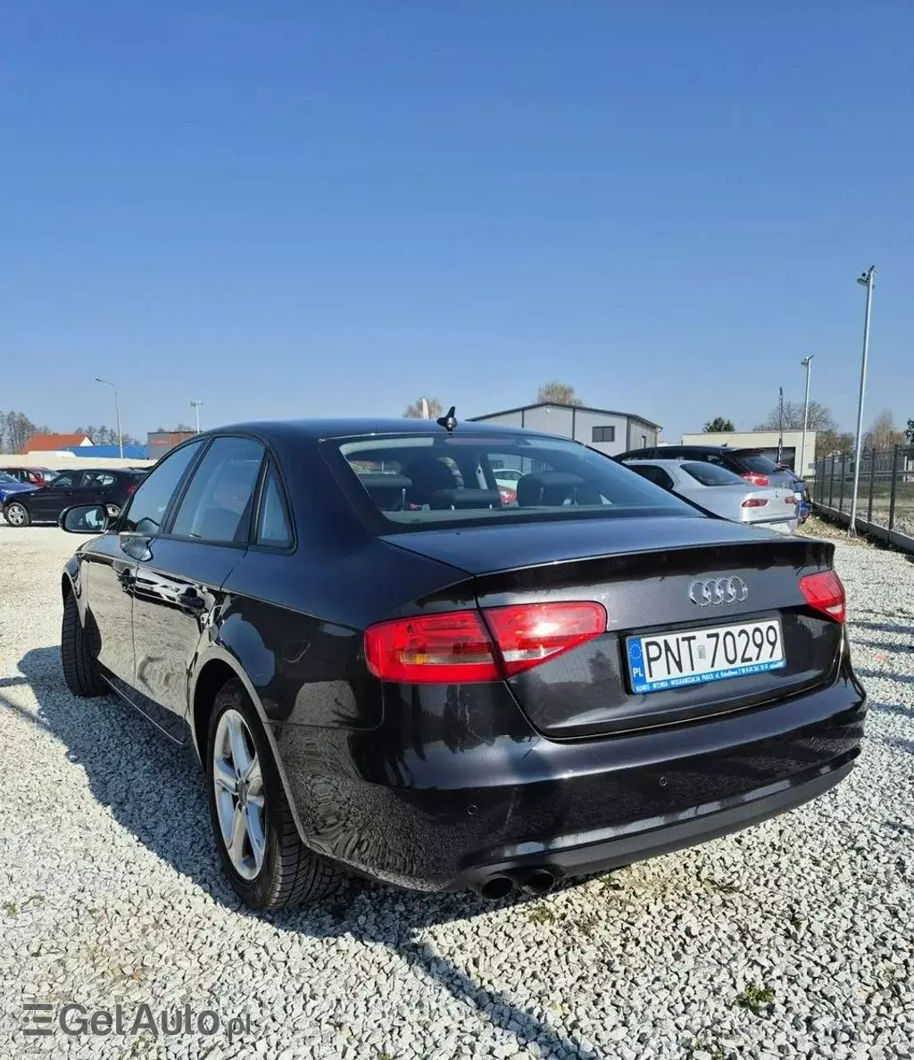AUDI A4 