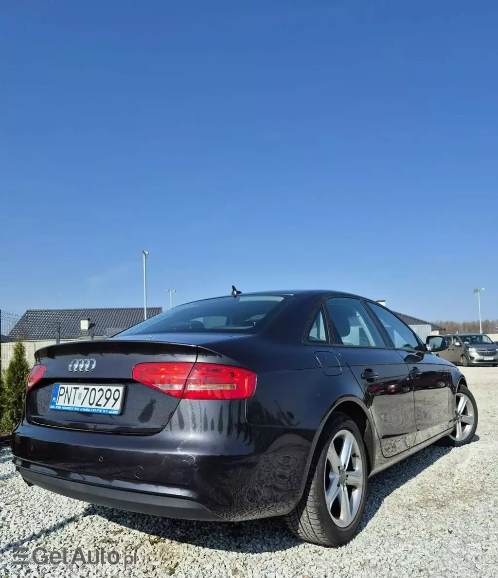 AUDI A4 