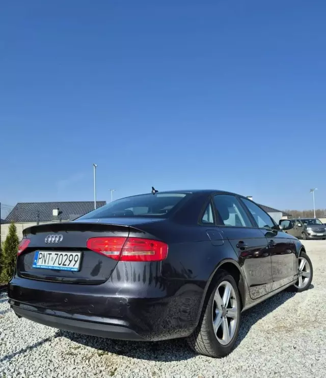 AUDI A4 