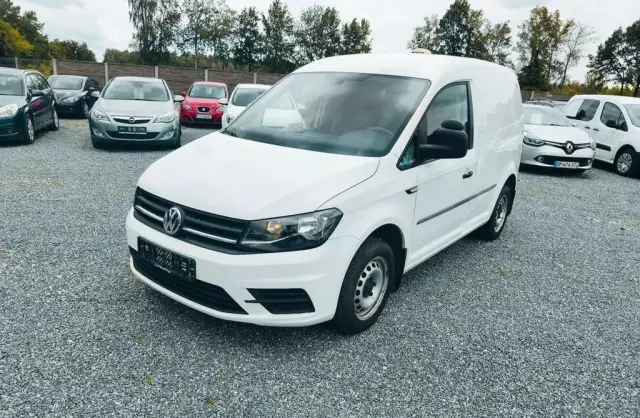 VOLKSWAGEN Caddy 