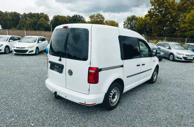 VOLKSWAGEN Caddy 