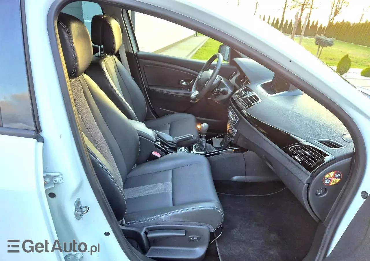 RENAULT Megane 1.4 16V TCE Bose Edition