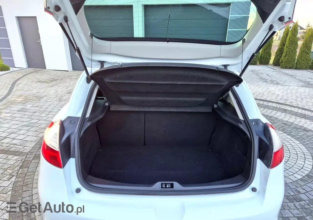 RENAULT Megane 1.4 16V TCE Bose Edition