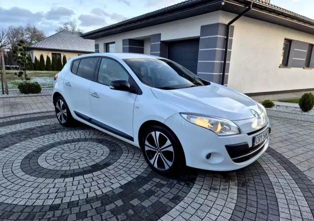 RENAULT Megane 1.4 16V TCE Bose Edition
