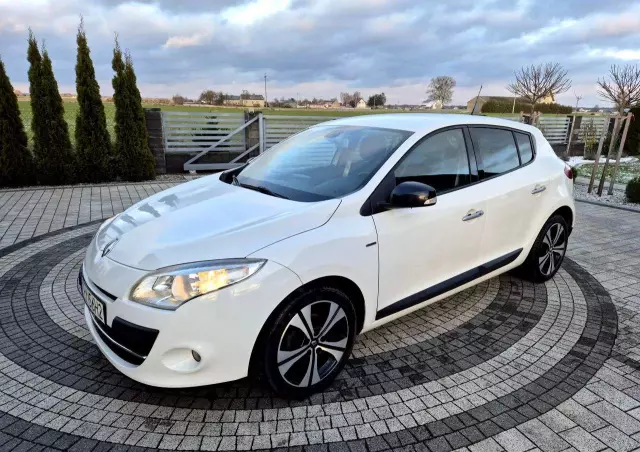 RENAULT Megane 1.4 16V TCE Bose Edition