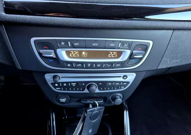 RENAULT Megane 1.4 16V TCE Bose Edition