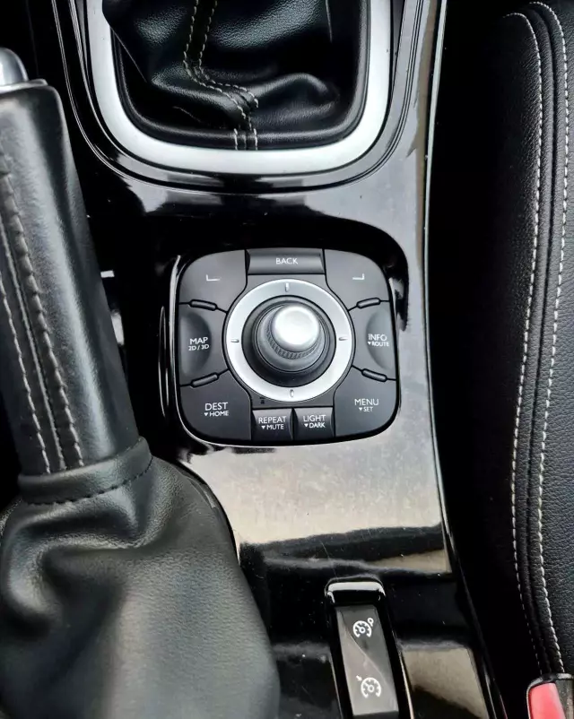 RENAULT Megane 1.4 16V TCE Bose Edition