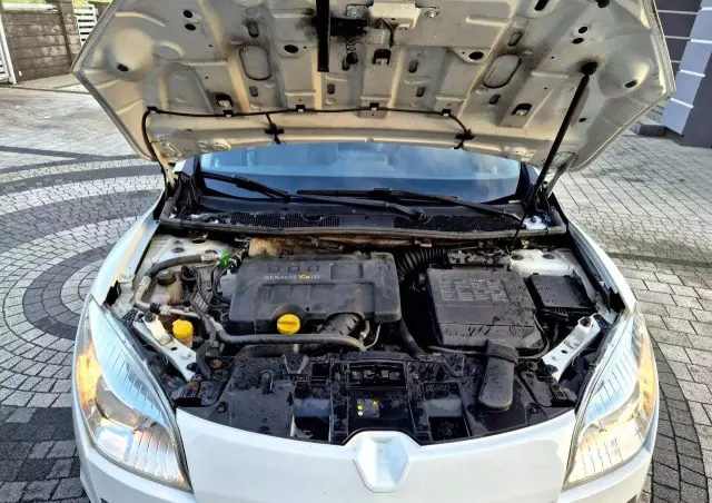 RENAULT Megane 1.4 16V TCE Bose Edition