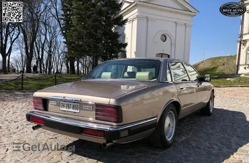 JAGUAR XJ 