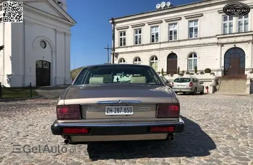 JAGUAR XJ 