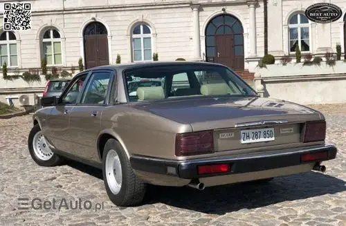 JAGUAR XJ 