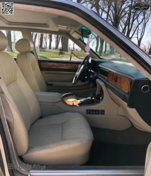 JAGUAR XJ 