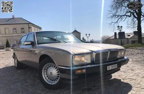 JAGUAR XJ 