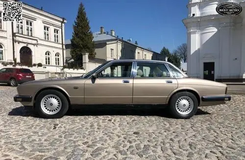 JAGUAR XJ 
