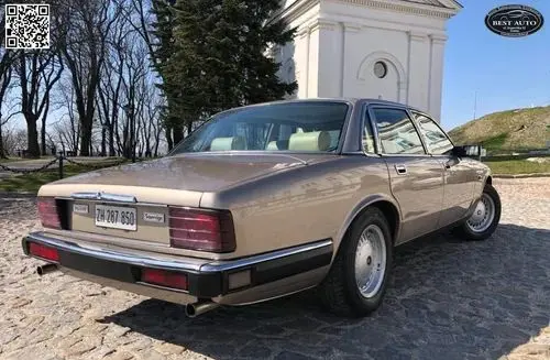 JAGUAR XJ 